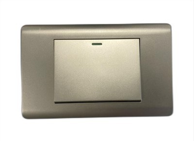 Бытовой выключатель